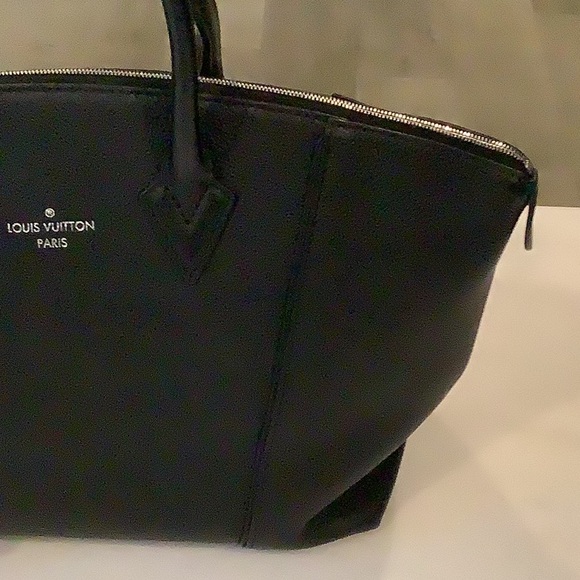 Louis Vuitton Black Leather LOCKIT PM Bag Brand New Stunning Callout Zipper Pull - Picture 14 of 16